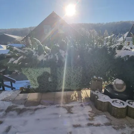 度假居 Gemuetliches Mit Eigenem Garten In Im Harz - Idyllisch In Der Aue Gelegen 巴特劳特堡