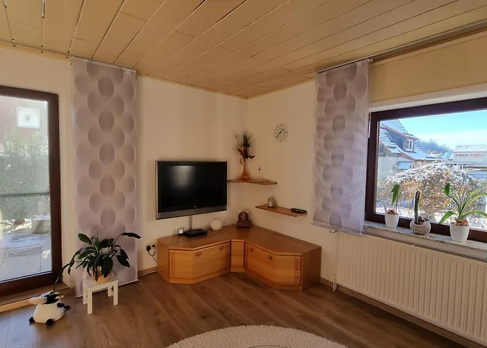 度假居 Gemuetliches Mit Eigenem Garten In Im Harz - Idyllisch In Der Aue Gelegen 巴特劳特堡