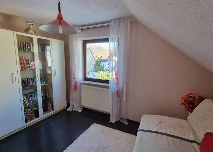 度假居 Gemuetliches Mit Eigenem Garten In Im Harz - Idyllisch In Der Aue Gelegen 巴特劳特堡